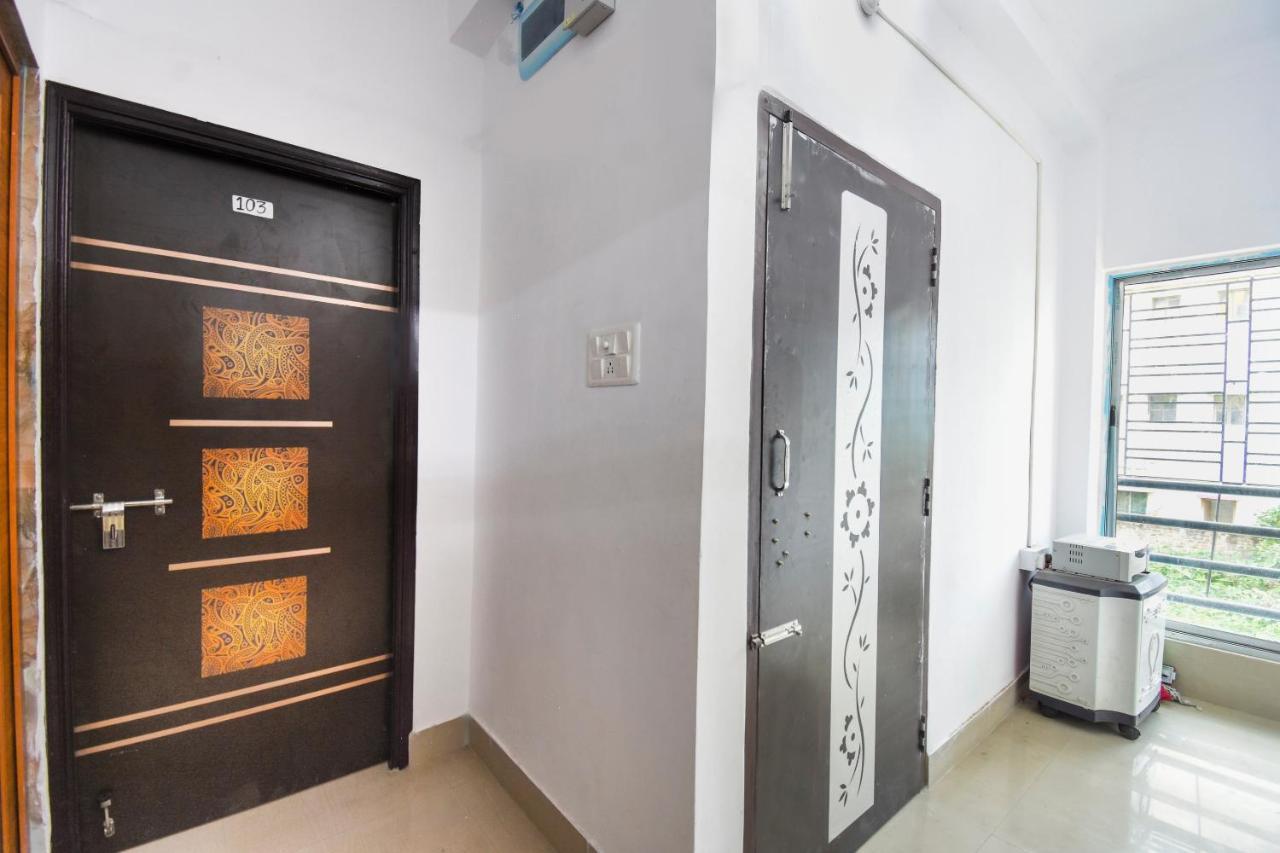 Oyo Flagship Mishika Homes Kalkata Exteriér fotografie